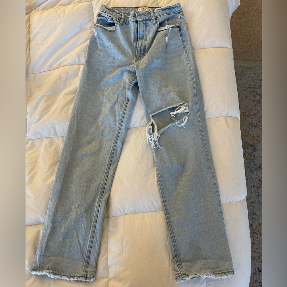 Abercrombie & Fitch Ultra High Rise 90s Straight Jean